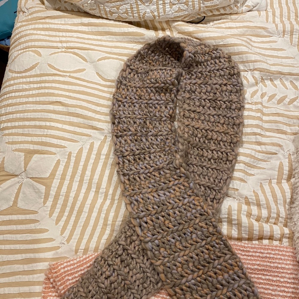 Long cable knit scarf